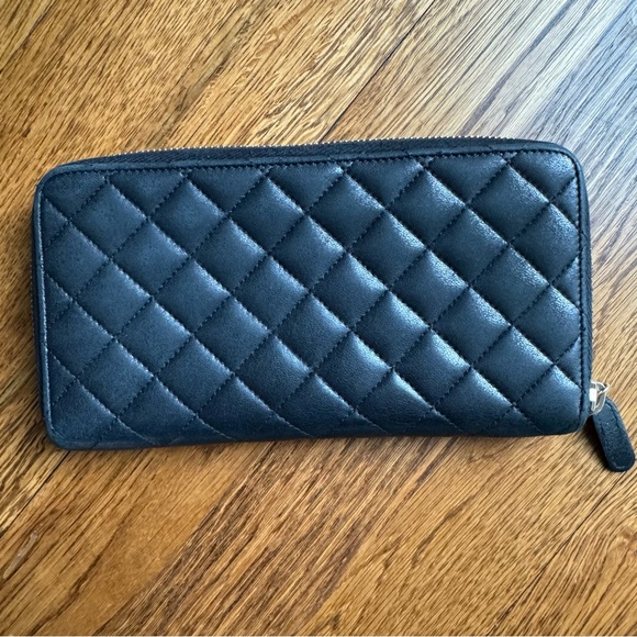 Chanel 2014 Interlocking CC Quilted Continental Zip Around Wallet - Picture 3 of 17
